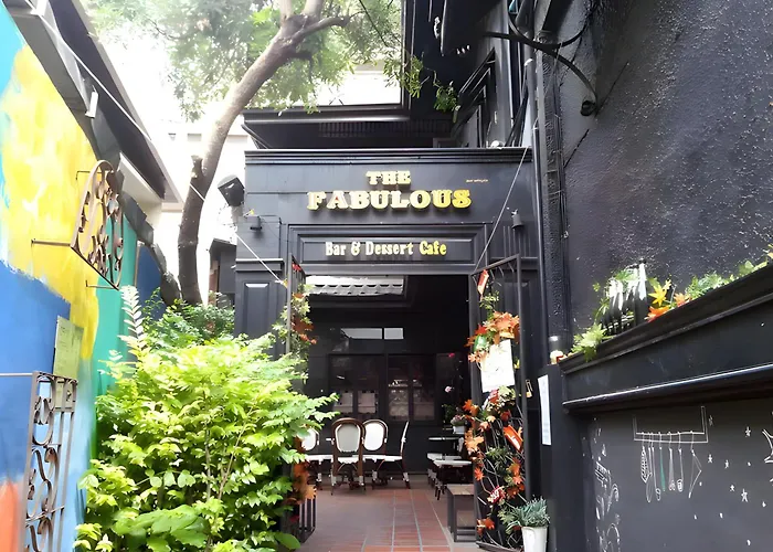 At Pranakorn - แอด พระนคร ตรอกข้าวสาร Bangkok